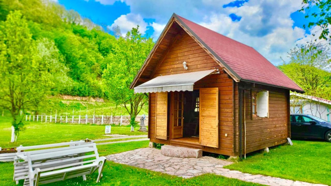 Una Kamp Otel Bosanska Krupa Dış mekan fotoğraf