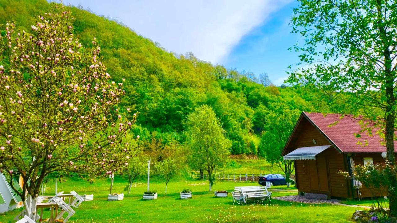 Una Kamp Otel Bosanska Krupa Dış mekan fotoğraf